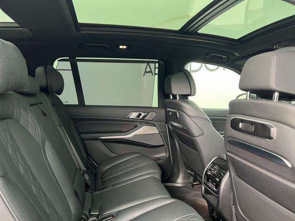 BMW X7 I (G07) Рестайлинг с пробегом 2024 года, цена 13 900 000 рублей, 17500 км, внедорожник, Автокод Объявления