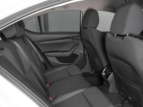 Skoda Octavia IV (A8) с пробегом 2021 года, цена 2 248 954 рубля, 119871 км, лифтбек, Автокод Объявления