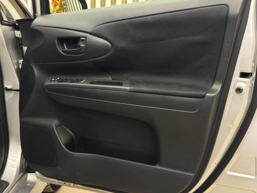 Toyota Wish II Рестайлинг Уфа  - изображение 14