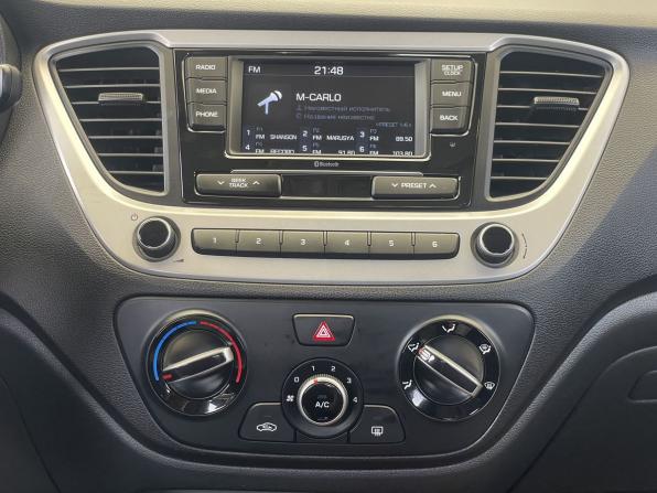 Hyundai Solaris II с пробегом 2017 года, цена 1 297 000 рублей, 94388 км, седан, Автокод Объявления