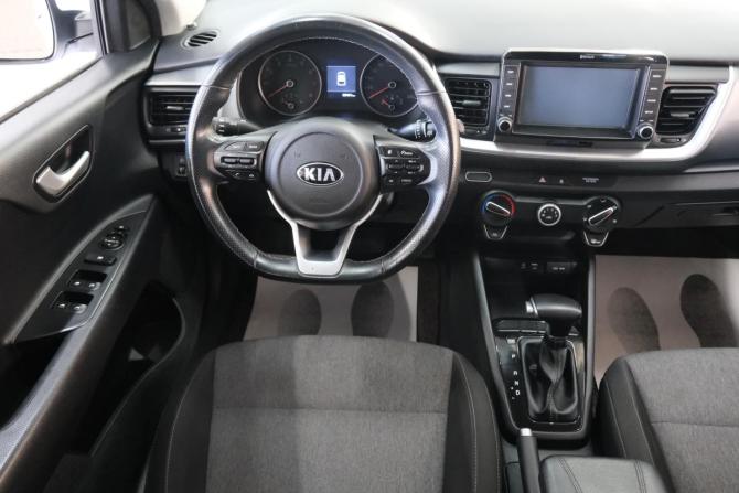 Kia Stonic I с пробегом 2019 года, цена 1 729 000 рублей, 89000 км, внедорожник, Автокод Объявления