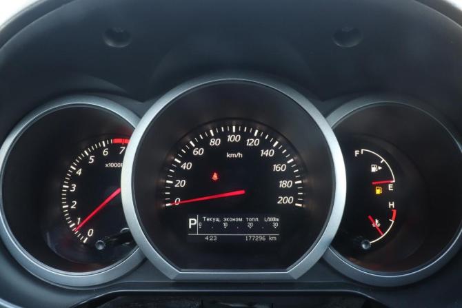 Suzuki Grand Vitara II Рестайлинг с пробегом 2011 года, цена 1 096 000 рублей, 177288 км, внедорожник, Автокод Объявления