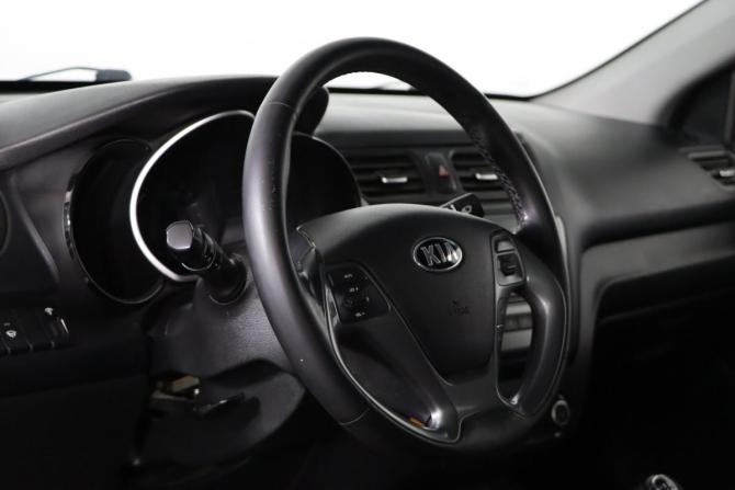 Kia Rio III Рестайлинг с пробегом 2017 года, цена 1 199 990 рублей, 107200 км, седан, Автокод Объявления