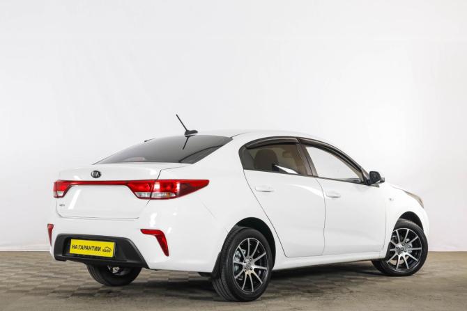 Kia Rio IV с пробегом 2018 года, цена 1 059 000 рублей, 252000 км, седан, Автокод Объявления