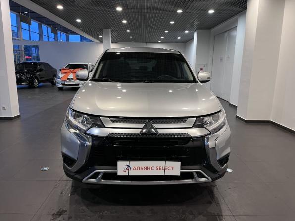 Mitsubishi Outlander III Рестайлинг 3 с пробегом 2021 года, цена 1 990 000 рублей, 114830 км, внедорожник, Автокод Объявления
