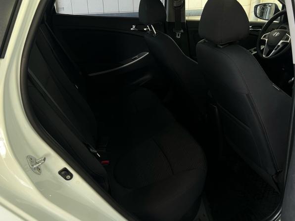 Hyundai Solaris I с пробегом 2013 года, цена 920 000 рублей, 163754 км, седан, Автокод Объявления