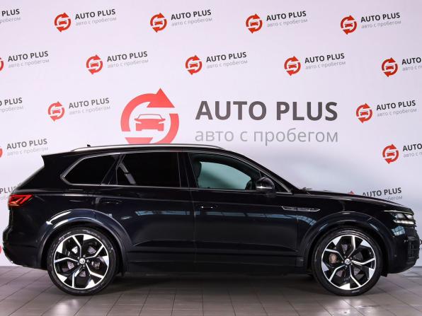 Volkswagen Touareg III с пробегом 2019 года, цена 4 100 000 рублей, 137197 км, внедорожник, Автокод Объявления