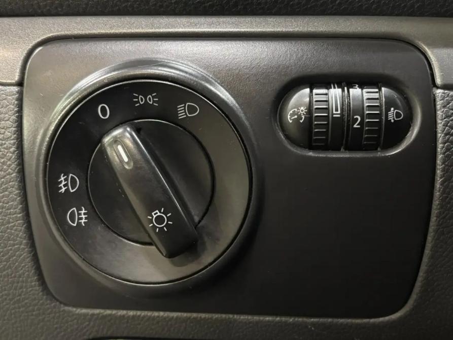 Volkswagen Jetta V Саратов  - изображение 11