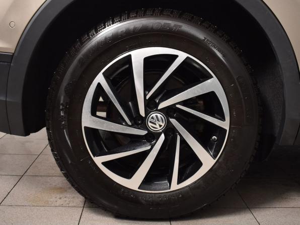 Volkswagen Tiguan II с пробегом 2018 года, цена 1 999 995 рублей, 170844 км, внедорожник, Автокод Объявления