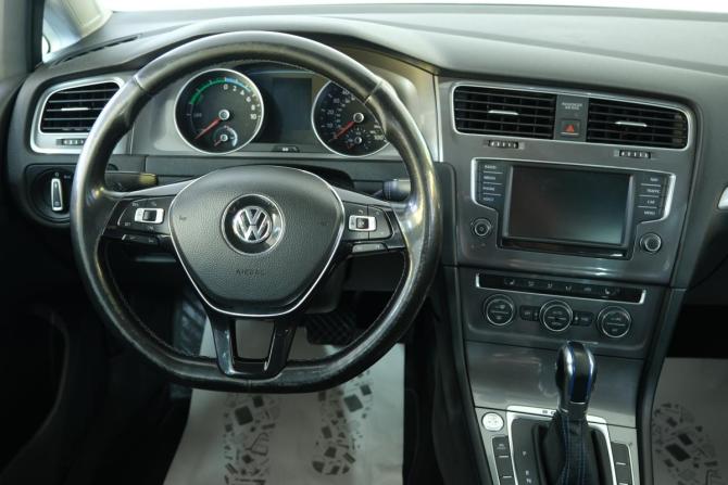 Volkswagen Golf VII с пробегом 2014 года, цена 1 279 000 рублей, 71002 км, хэтчбек, Автокод Объявления