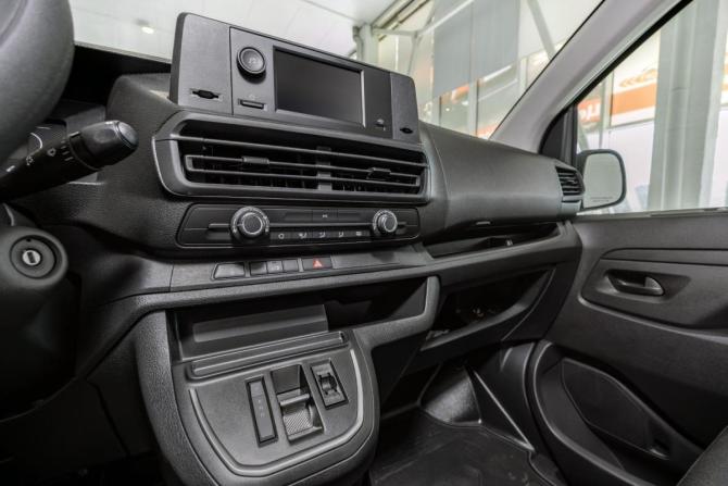 Peugeot Expert III Рестайлинг с пробегом 2025 года, цена 5 099 000 рублей, 10 км, фургон, Автокод Объявления