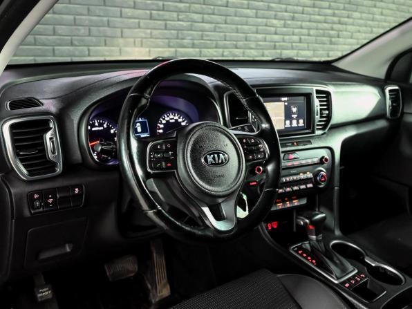 Kia Sportage IV с пробегом 2017 года, цена 1 770 000 рублей, 195060 км, внедорожник, Автокод Объявления