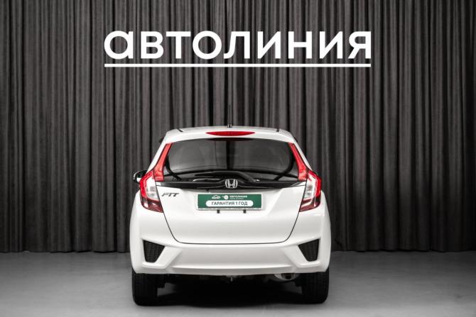 Honda Fit III с пробегом 2015 года, цена 899 000 рублей, 157000 км, хэтчбек, Автокод Объявления