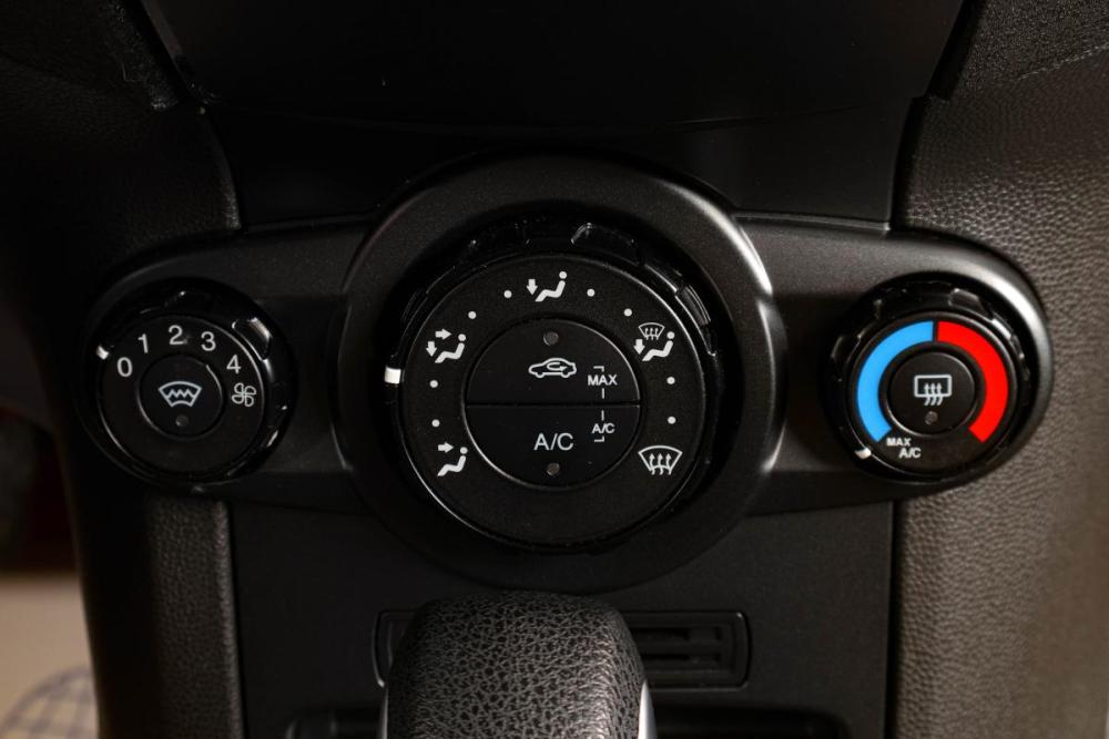 Ford Fiesta Mk6 Рестайлинг Тюмень  - изображение 18