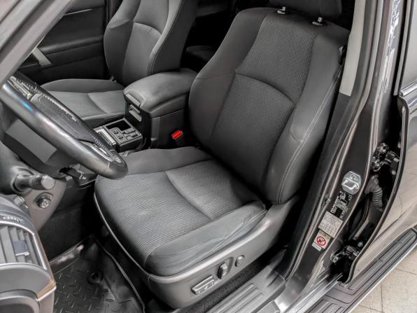 Toyota Land Cruiser Prado 150 Series Рестайлинг 2 с пробегом 2019 года, цена 5 400 000 рублей, 99171 км, внедорожник, Автокод Объявления