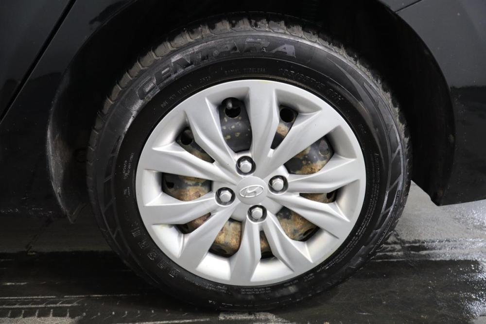 Hyundai Solaris II Санкт-Петербург  - изображение 15