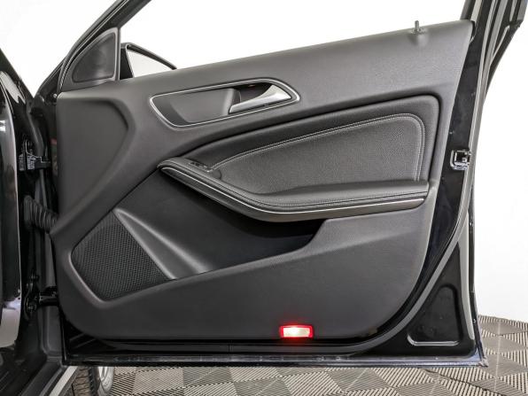 Mercedes-Benz GLA I (X156) Рестайлинг с пробегом 2019 года, цена 2 390 000 рублей, 91530 км, внедорожник, Автокод Объявления
