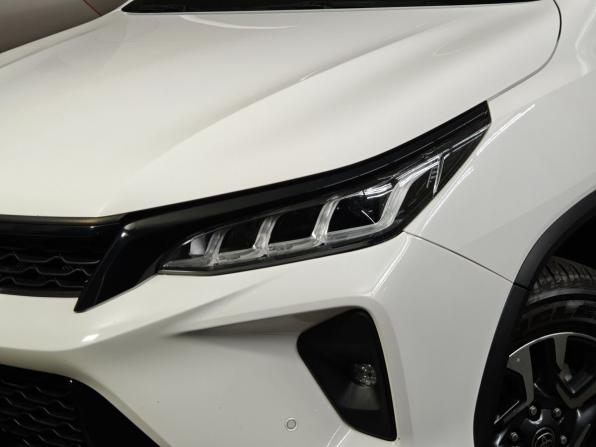 Toyota Fortuner II Рестайлинг с пробегом 2021 года, цена 4 395 000 рублей, 47432 км, внедорожник, Автокод Объявления