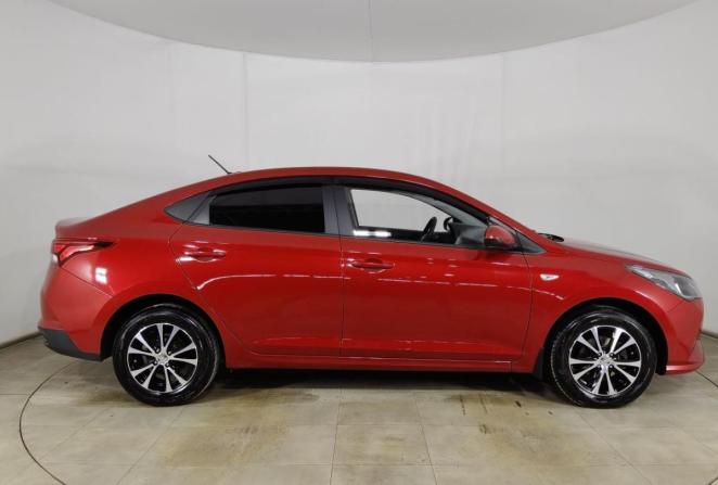 Hyundai Solaris II Рестайлинг с пробегом 2021 года, цена 1 590 000 рублей, 65100 км, седан, Автокод Объявления