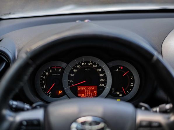 Toyota RAV4 III (XA30) Рестайлинг с пробегом 2011 года, цена 977 000 рублей, 327082 км, внедорожник, Автокод Объявления