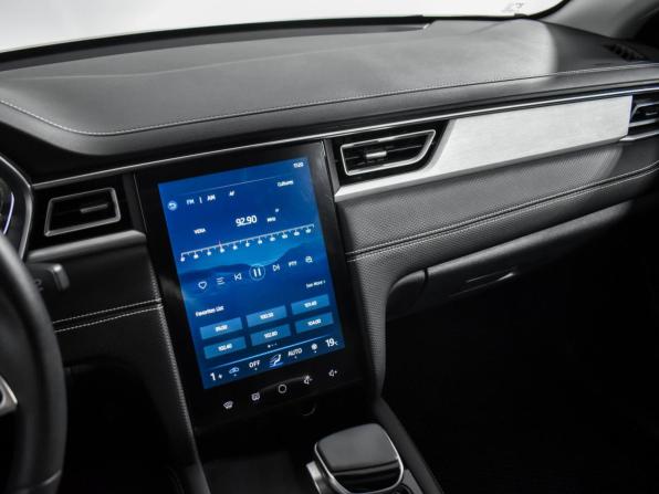 JAC J7 I с пробегом 2023 года, цена 1 540 600 рублей, 23500 км, лифтбек, Автокод Объявления