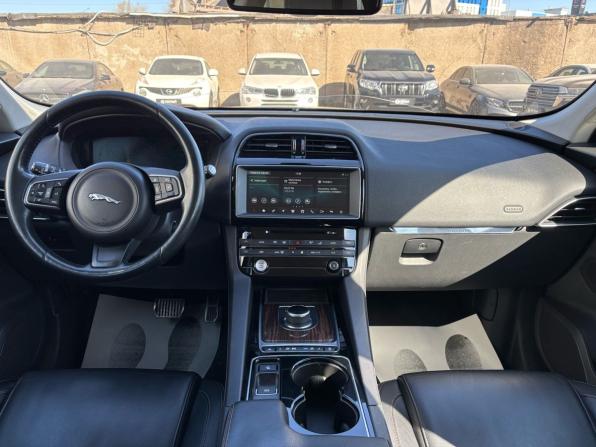 Jaguar F-Pace I с пробегом 2016 года, цена 2 350 000 рублей, 121245 км, внедорожник, Автокод Объявления