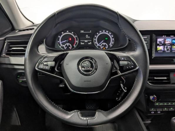 Skoda Rapid II с пробегом 2022 года, цена 1 775 000 рублей, 45272 км, лифтбек, Автокод Объявления