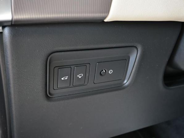 Land Rover Range Rover Sport II с пробегом 2015 года, цена 2 880 000 рублей, 249723 км, внедорожник, Автокод Объявления
