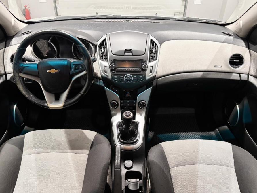 Chevrolet Cruze I Рестайлинг Екатеринбург  - изображение 16