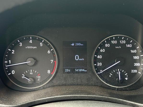 Hyundai Solaris II с пробегом 2019 года, цена 1 060 000 рублей, 141820 км, седан, Автокод Объявления
