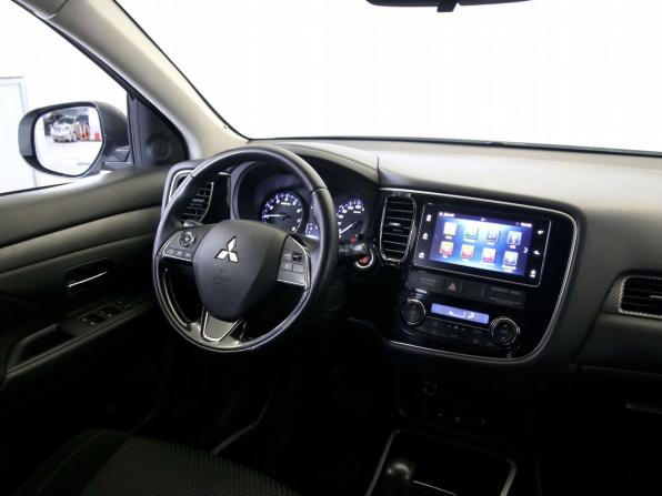Mitsubishi Outlander III Рестайлинг 2 с пробегом 2018 года, цена 1 565 000 рублей, 198521 км, внедорожник, Автокод Объявления