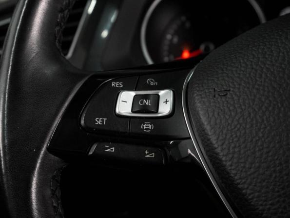 Volkswagen Tiguan II с пробегом 2020 года, цена 3 159 000 рублей, 35807 км, внедорожник, Автокод Объявления