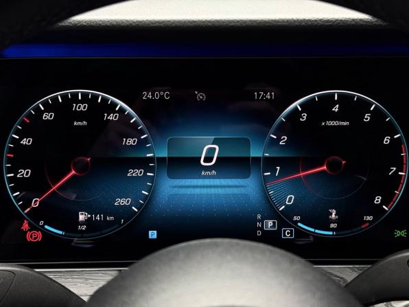 Mercedes-Benz E-Класс V (W213 S213 C238) Рестайлинг с пробегом 2021 года, цена 4 049 000 рублей, 122754 км, седан, Автокод Объявления
