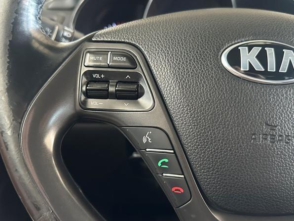 Kia Rio III Рестайлинг с пробегом 2015 года, цена 1 059 000 рублей, 169000 км, седан, Автокод Объявления