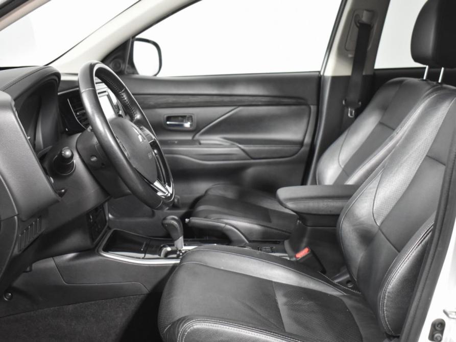 Mitsubishi Outlander III Рестайлинг 2 Санкт-Петербург  - изображение 10