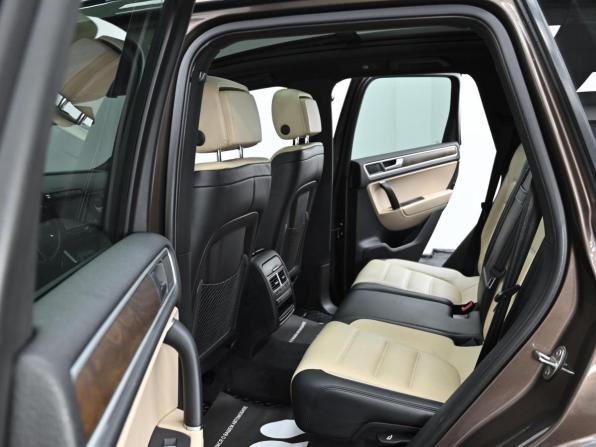 Volkswagen Touareg II с пробегом 2011 года, цена 2 049 000 рублей, 200000 км, внедорожник, Автокод Объявления