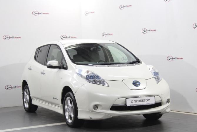 Nissan Leaf I (ZE0/AZE0)