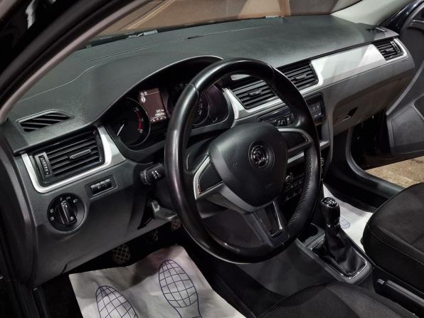 Skoda Rapid I с пробегом 2016 года, цена 1 050 000 рублей, 148000 км, лифтбек, Автокод Объявления
