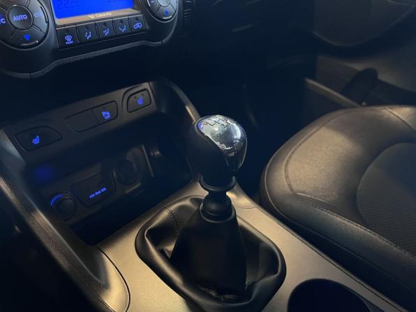 Hyundai ix35 I Рестайлинг с пробегом 2014 года, цена 1 100 000 рублей, 261826 км, внедорожник, Автокод Объявления