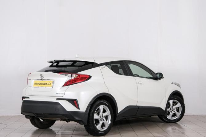 Toyota C-HR I с пробегом 2019 года, цена 1 949 000 рублей, 97000 км, внедорожник, Автокод Объявления