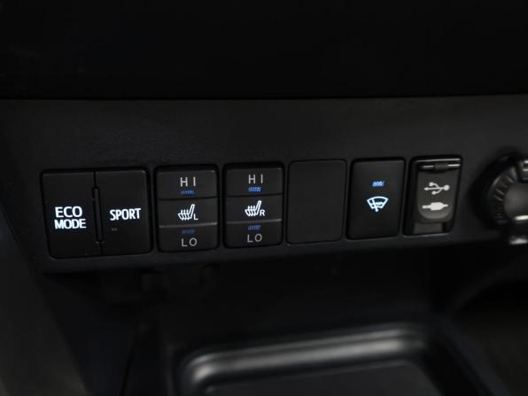 Toyota RAV4 IV (XA40) Рестайлинг с пробегом 2018 года, цена 2 149 000 рублей, 143410 км, внедорожник, Автокод Объявления