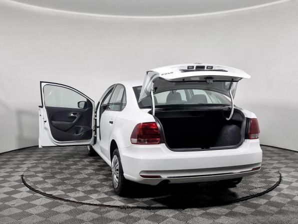 Volkswagen Polo V Рестайлинг с пробегом 2019 года, цена 1 299 000 рублей, 131513 км, седан, Автокод Объявления