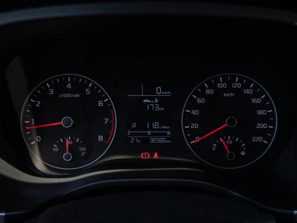 Kia Rio IV Рестайлинг с пробегом 2021 года, цена 1 690 000 рублей, 36566 км, хэтчбек, Автокод Объявления