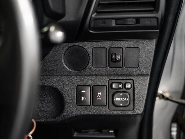 Toyota Ractis II с пробегом 2015 года, цена 875 000 рублей, 179272 км, хэтчбек, Автокод Объявления