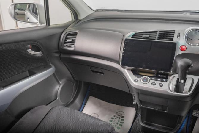 Honda Stream II Рестайлинг с пробегом 2013 года, цена 1 299 000 рублей, 170610 км, компактвэн, Автокод Объявления