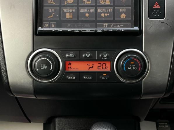 Nissan Tiida I с пробегом 2009 года, цена 680 000 рублей, 183490 км, хэтчбек, Автокод Объявления