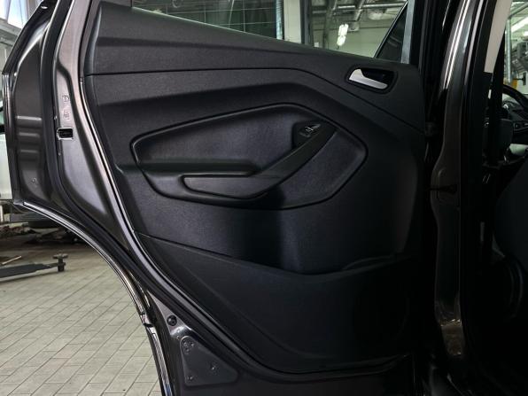 Ford Kuga II Рестайлинг с пробегом 2017 года, цена 1 577 000 рублей, 136402 км, внедорожник, Автокод Объявления