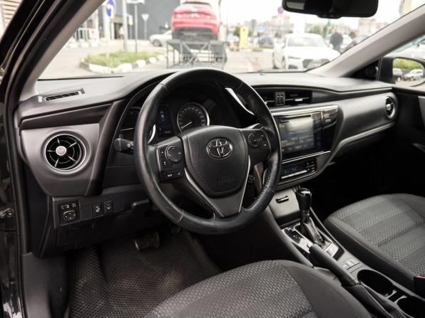 Toyota Corolla XI (E160 E170 E180) Рестайлинг 1 с пробегом 2018 года, цена 1 849 000 рублей, 135236 км, седан, Автокод Объявления