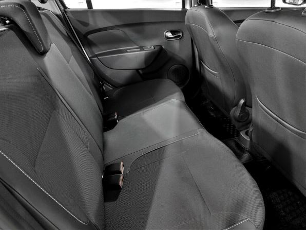Renault Logan II Рестайлинг с пробегом 2021 года, цена 1 335 000 рублей, 37572 км, седан, Автокод Объявления