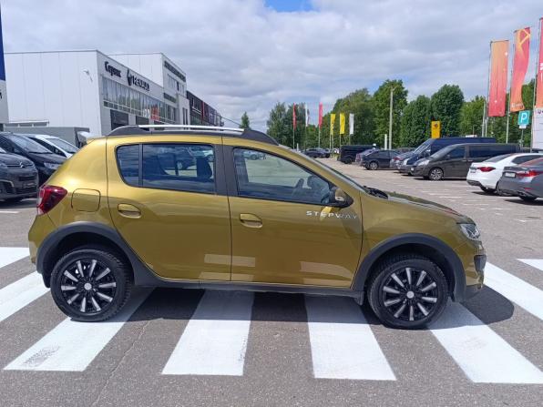 Renault Sandero II с пробегом 2017 года, цена 980 000 рублей, 141000 км, хэтчбек, Автокод Объявления